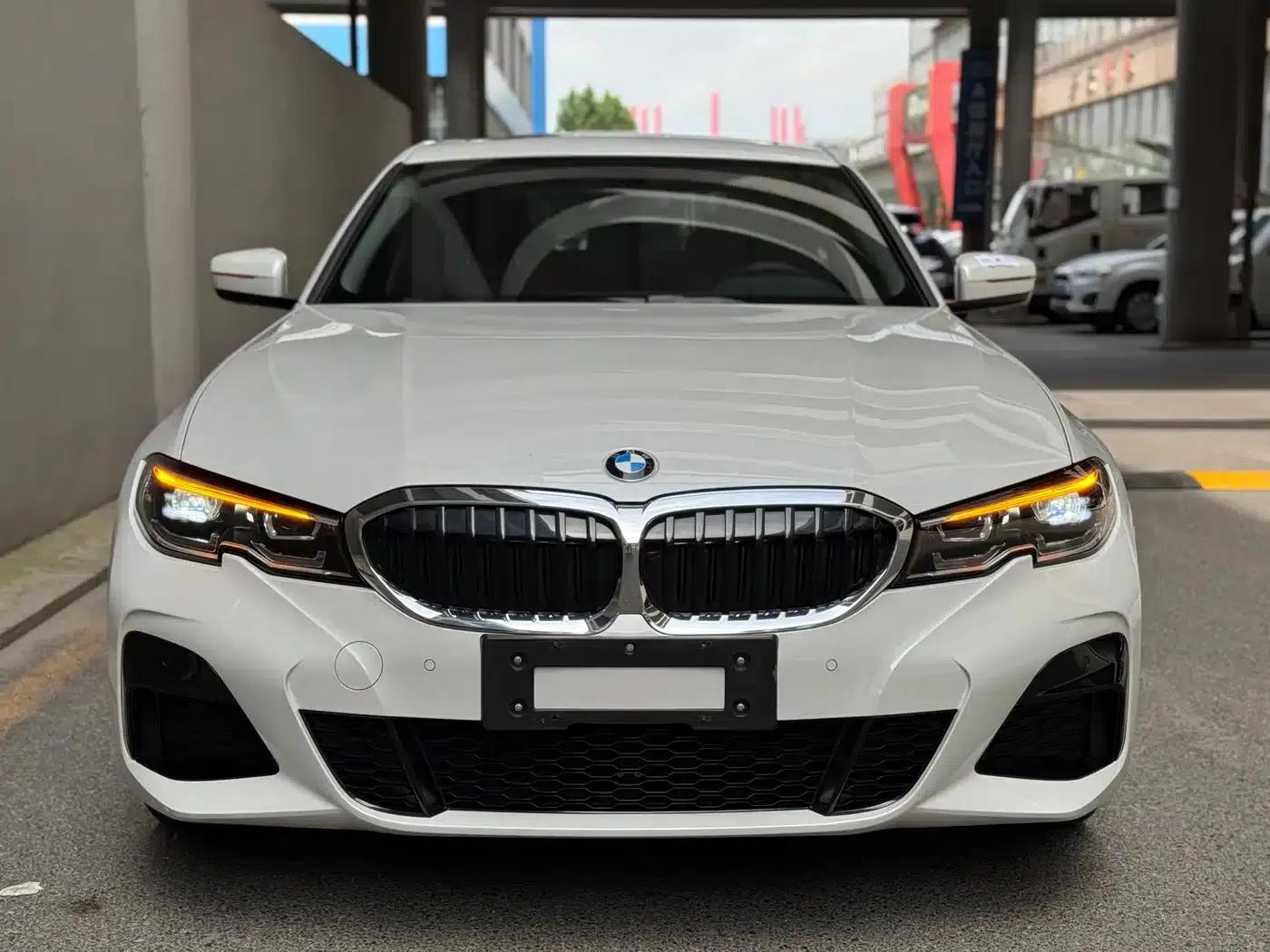 2022 BMW 3 Series 320Li M Sport Package — миниатюра 2