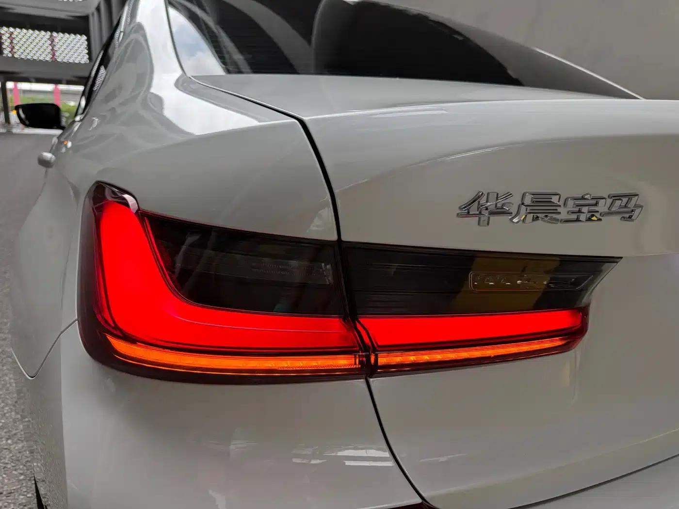 2022 BMW 3 Series 320Li M Sport Package — миниатюра 23