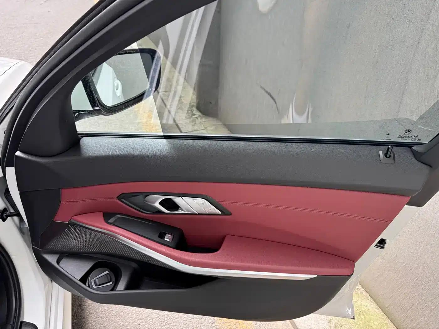 2022 BMW 3 Series 320Li M Sport Package — миниатюра 24