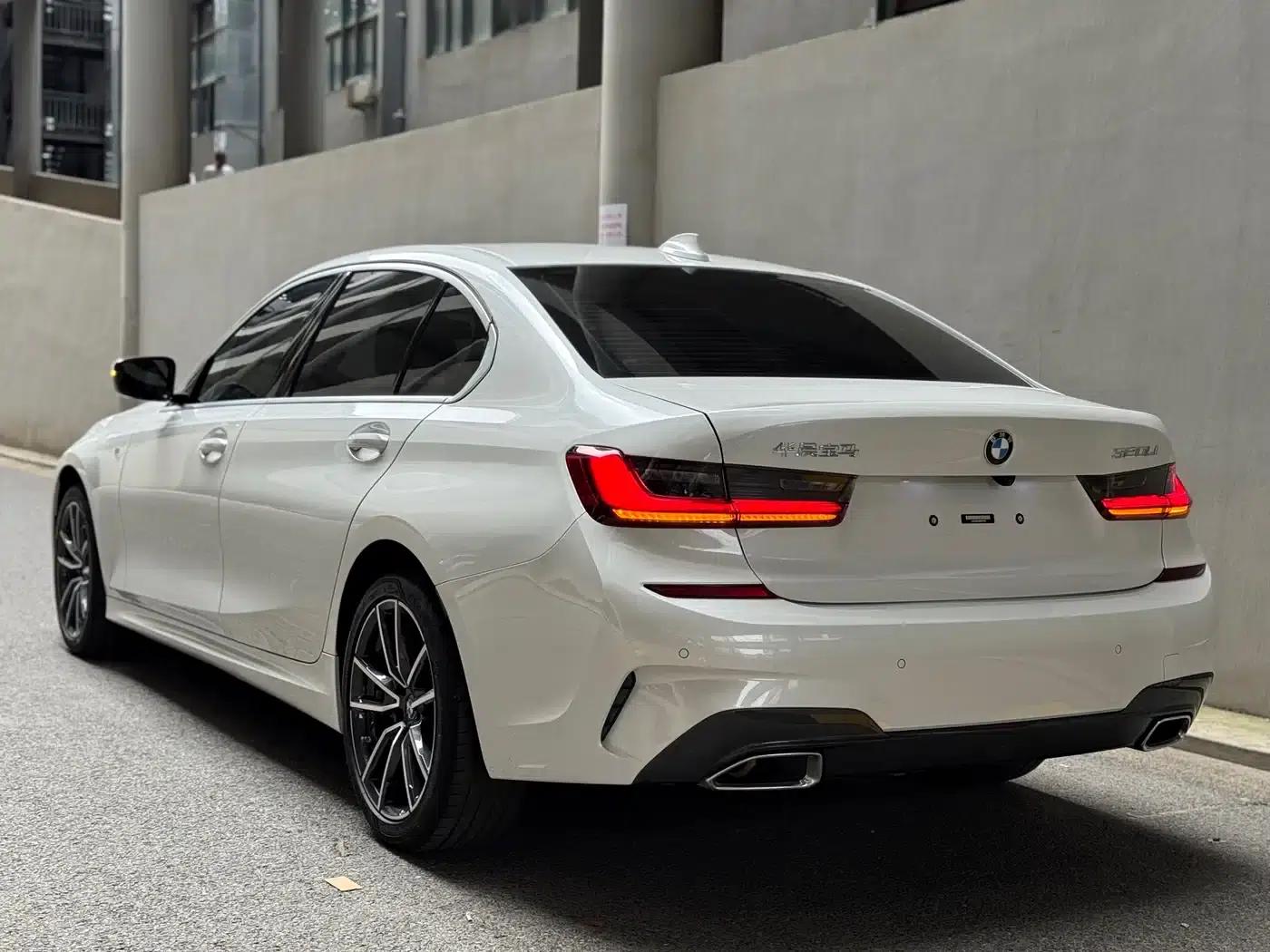 2022 BMW 3 Series 320Li M Sport Package — миниатюра 4