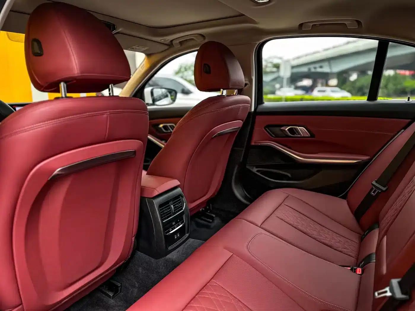 2025 BMW 3 Series 325i M Sport Package — миниатюра 7
