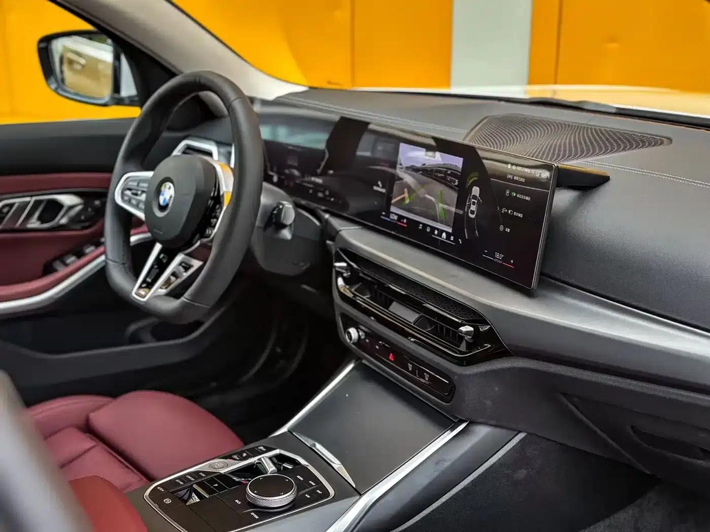 2025 BMW 3 Series 325i M Sport Package — миниатюра 9
