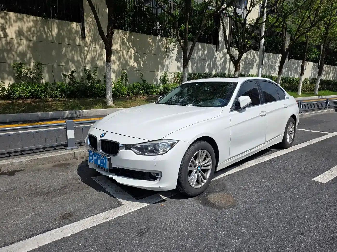 BMW 3 Series 2013 320Li Fashion Edition — миниатюра 1