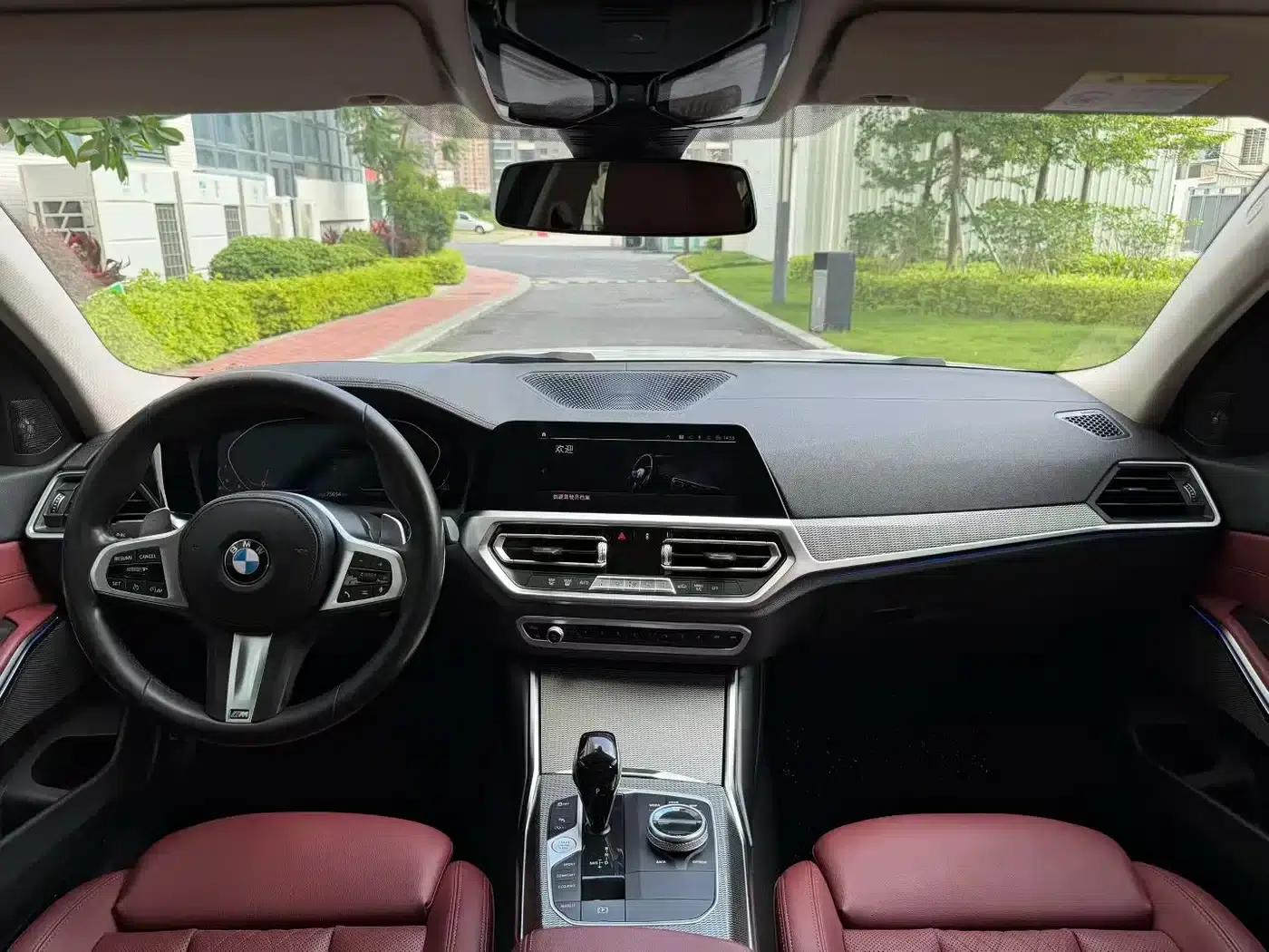 2022 BMW 3 Series Facelift 330i M Sport Shadow Edition — миниатюра 5