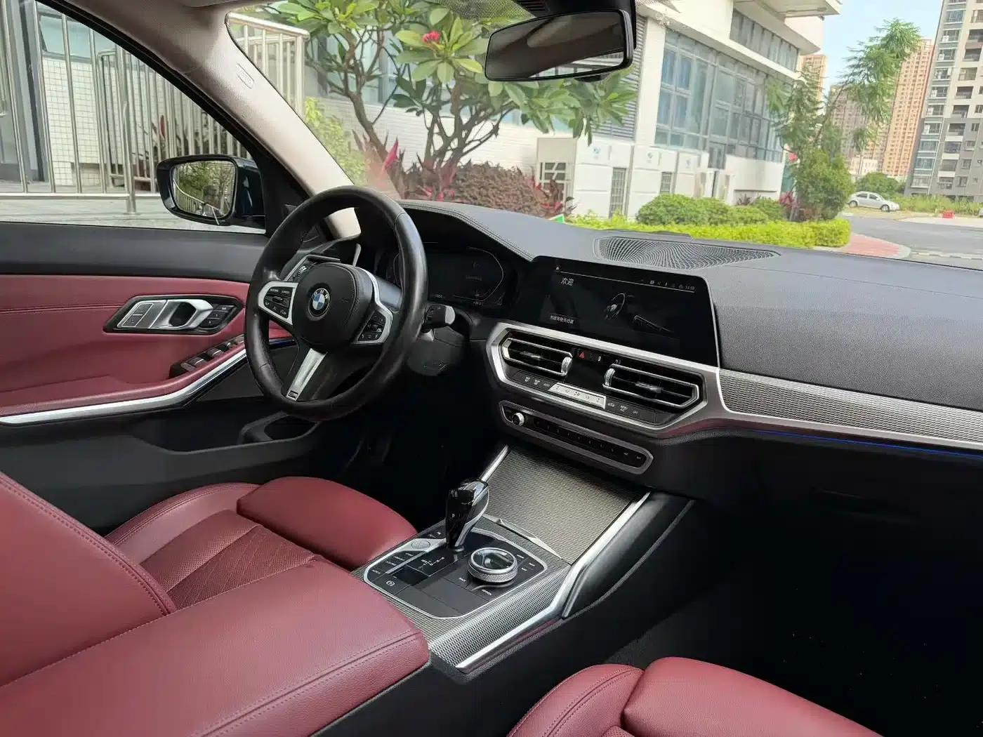 2022 BMW 3 Series Facelift 330i M Sport Shadow Edition — миниатюра 7