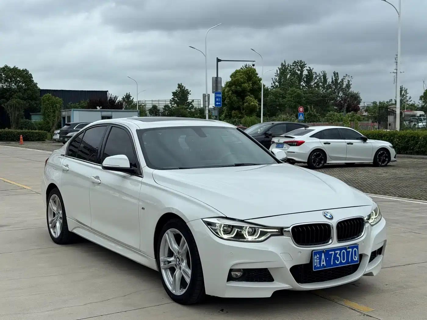 2017 BMW 3 Series 320i M Sport — миниатюра 1