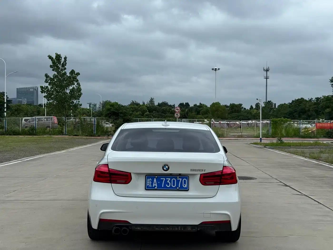 2017 BMW 3 Series 320i M Sport — миниатюра 7