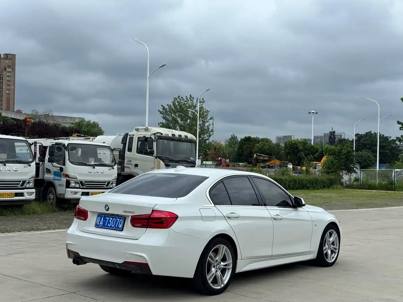2017 BMW 3 Series 320i M Sport — миниатюра 8