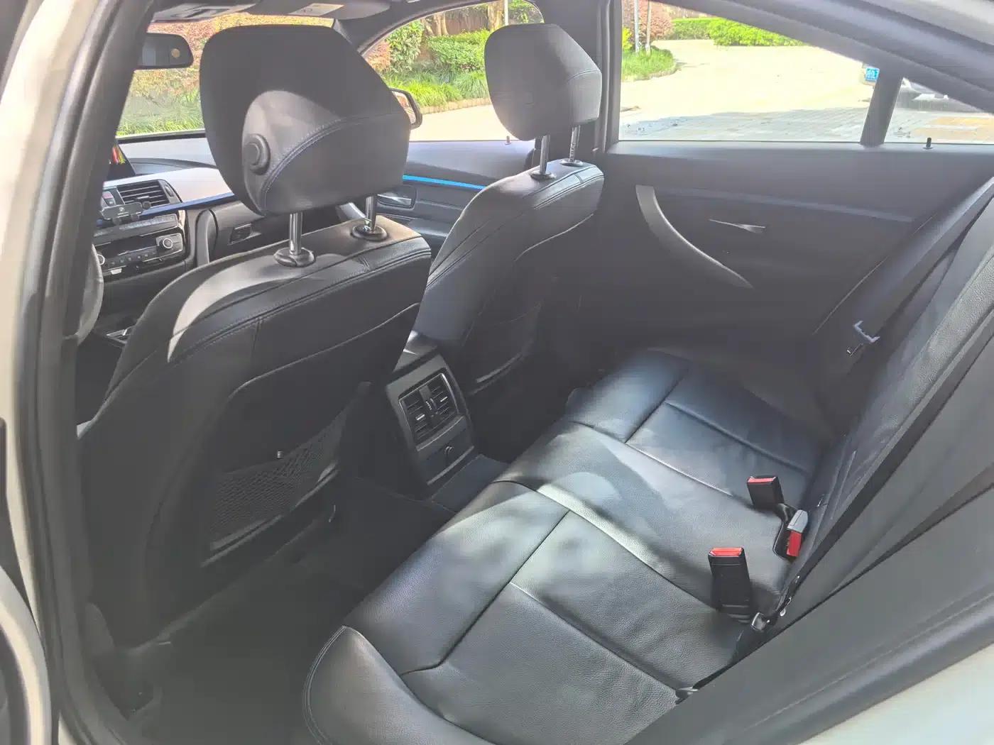 2019 BMW 3 Series 320i M Sport Package — миниатюра 5