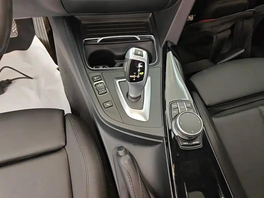 BMW 3 Series 2019 320Li Fashion Edition — миниатюра 14