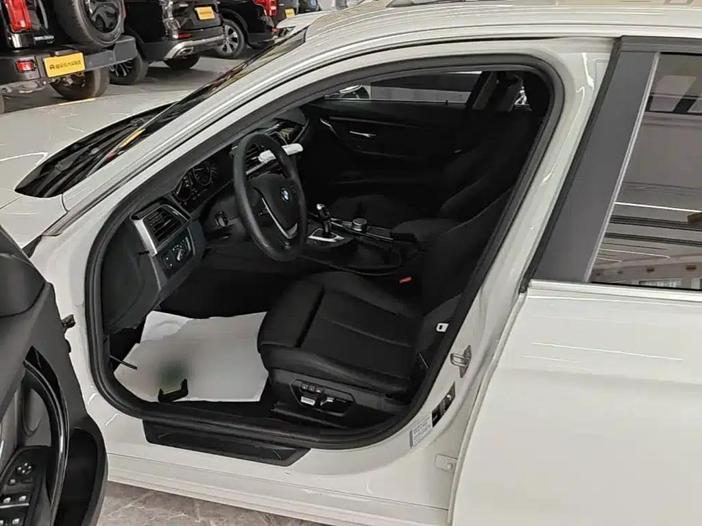 BMW 3 Series 2019 320Li Fashion Edition — миниатюра 15