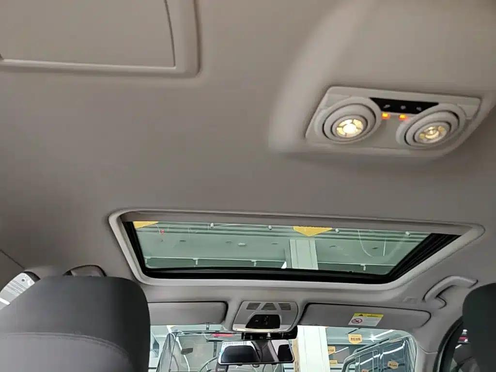 BMW 3 Series 2019 320Li Fashion Edition — миниатюра 18