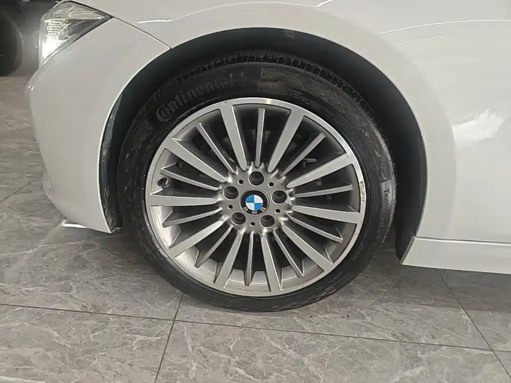 BMW 3 Series 2019 320Li Fashion Edition — миниатюра 23