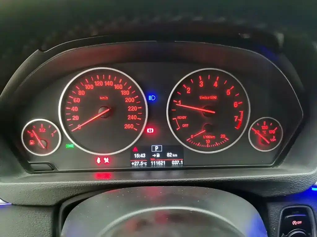 BMW 3 Series 2015 316Li Fashion Edition — миниатюра 12