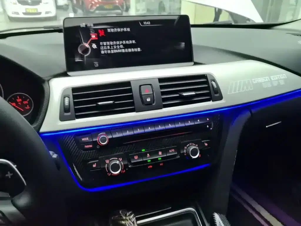 BMW 3 Series 2015 316Li Fashion Edition — миниатюра 13
