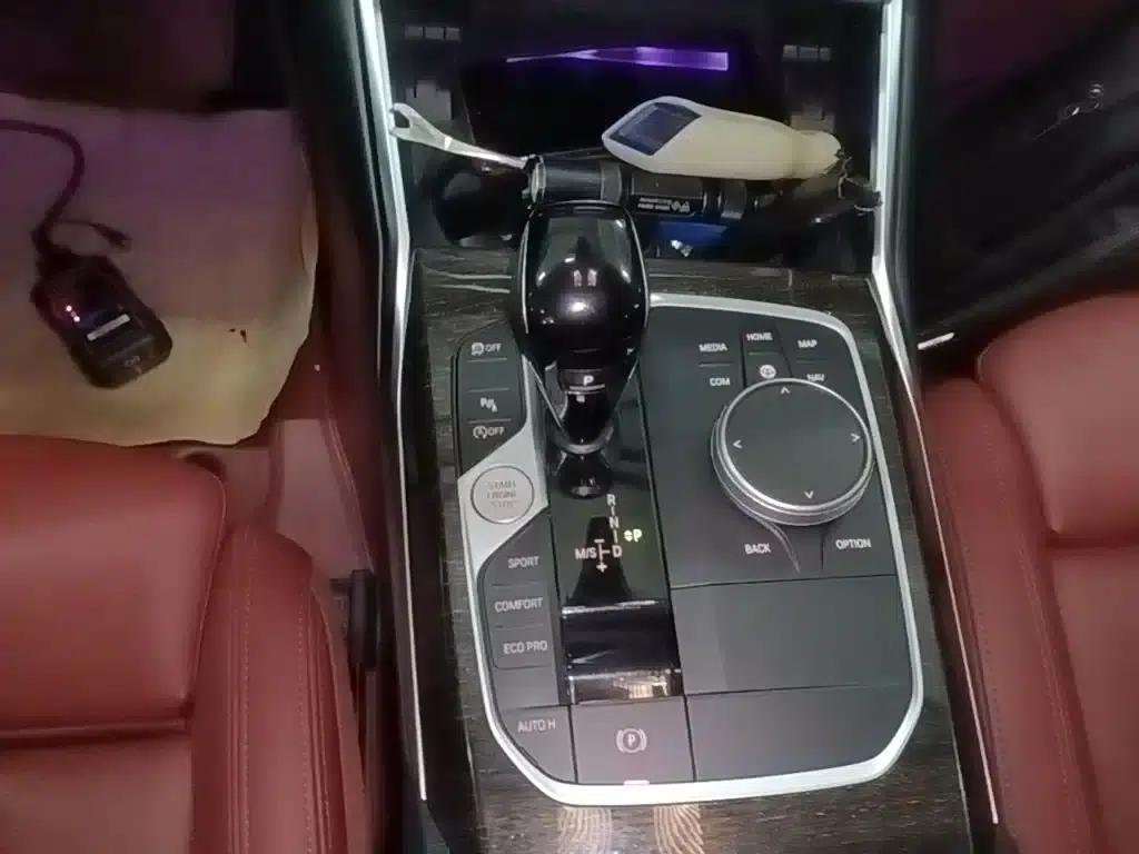 2022 BMW 3 Series 325Li M Sport Package — миниатюра 14
