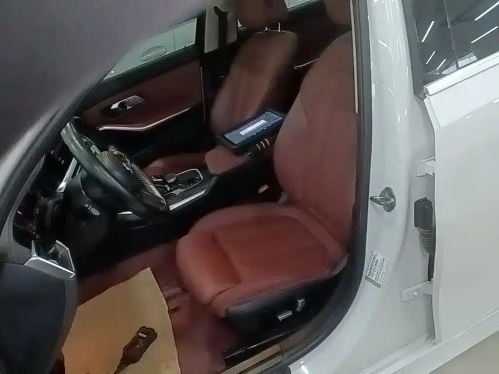 2022 BMW 3 Series 325Li M Sport Package — миниатюра 15