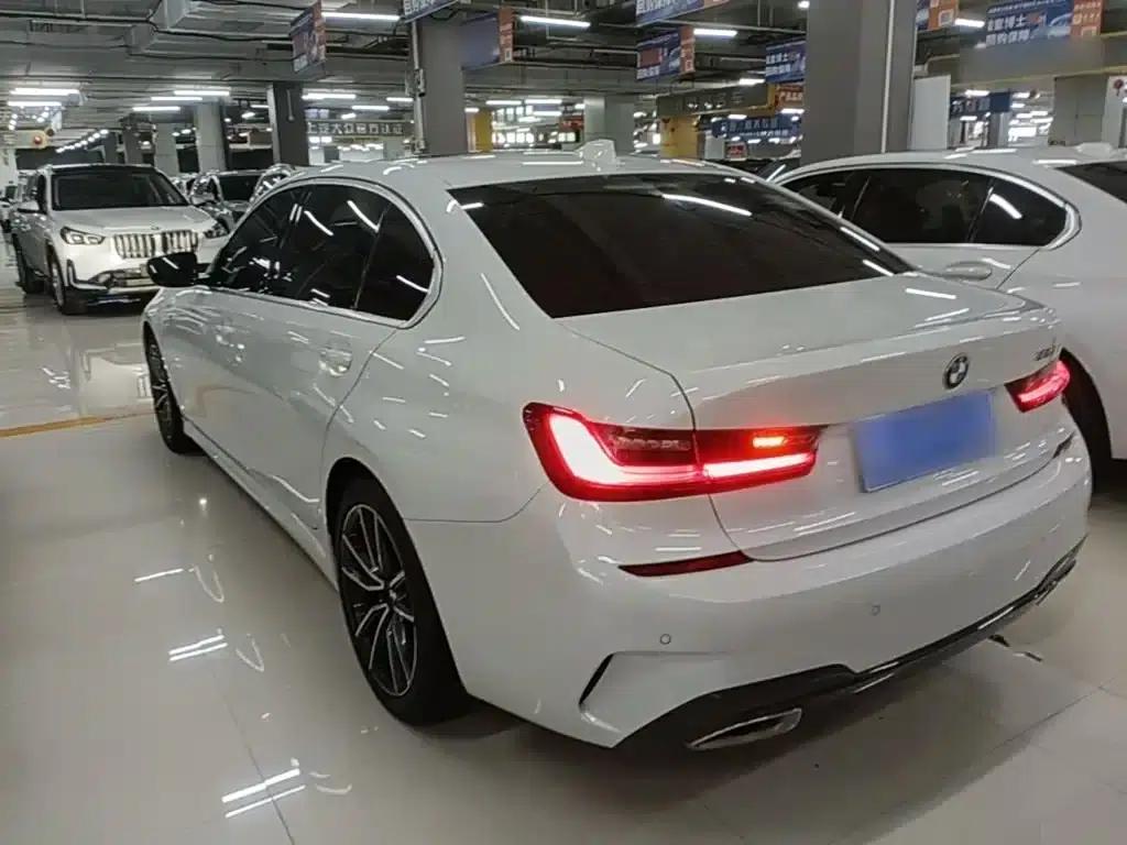 2022 BMW 3 Series 325Li M Sport Package — миниатюра 5