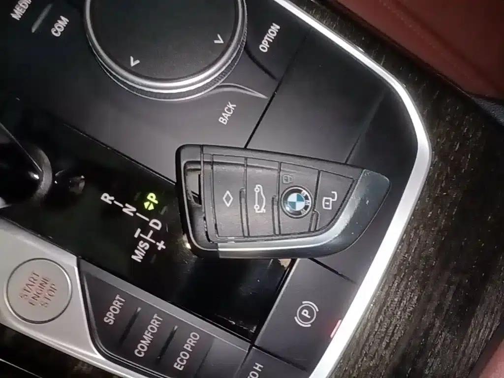 2022 BMW 3 Series 325Li M Sport Package — миниатюра 9