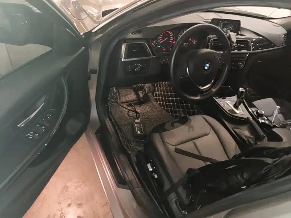 2017 BMW 3 Series 320Li Fashion Edition — миниатюра 16