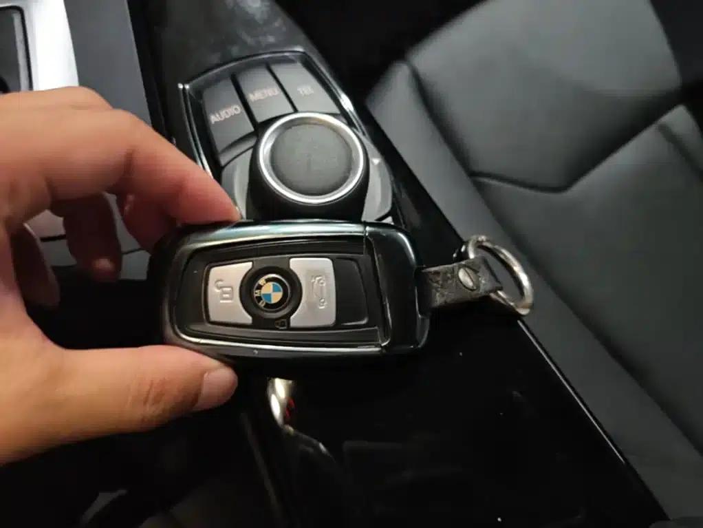 2017 BMW 3 Series 320Li Fashion Edition — миниатюра 9
