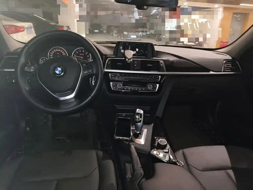 2017 BMW 3 Series 320Li Fashion Edition — миниатюра 10
