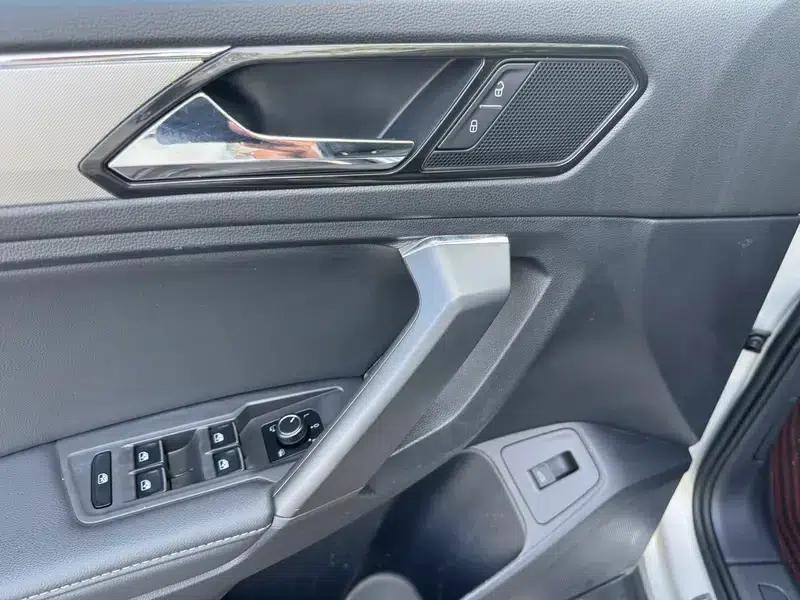 Tiguan L 2019 330TSI Automatic 2WD Smart Luxury Edition (China VI Emission Standard) — миниатюра 19