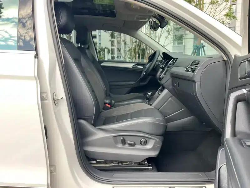 Tiguan L 2018 330TSI Automatic 2WD Luxury Edition — миниатюра 10