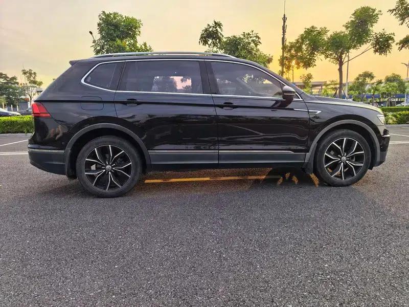 Tiguan L 2018 330TSI Automatic 2WD Flagship Edition — миниатюра 7