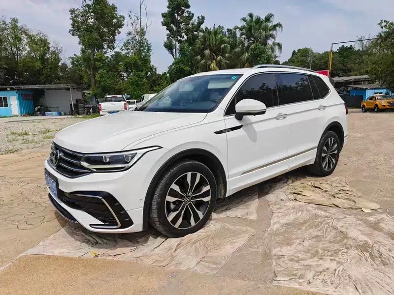 Tiguan L 2023 380TSI AWD R-Line Flagship Edition 7-Seater — миниатюра 1
