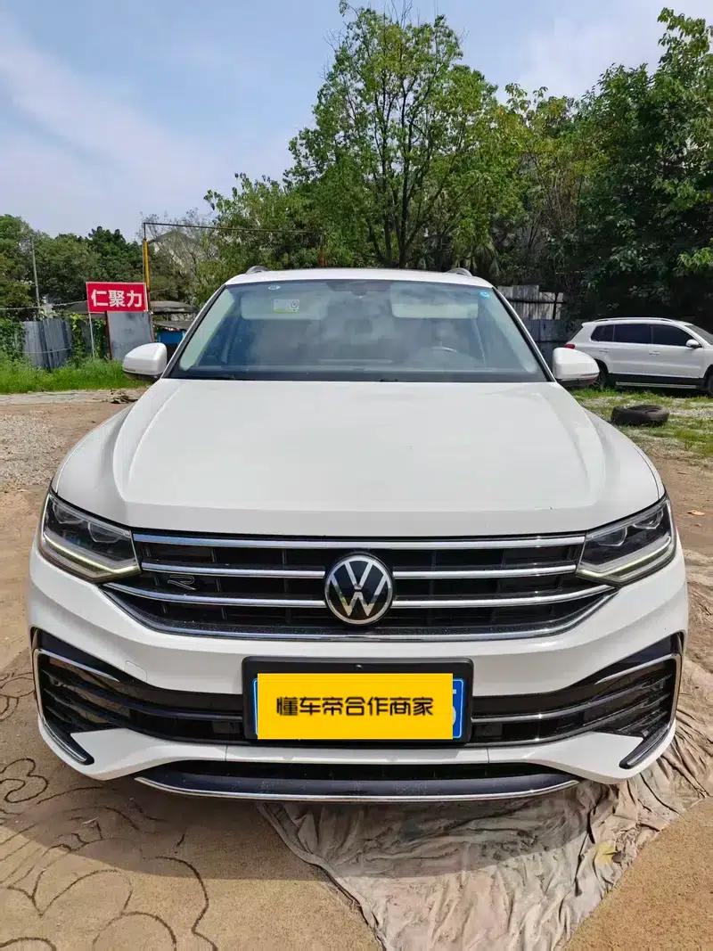 Tiguan L 2023 380TSI AWD R-Line Flagship Edition 7-Seater — миниатюра 2