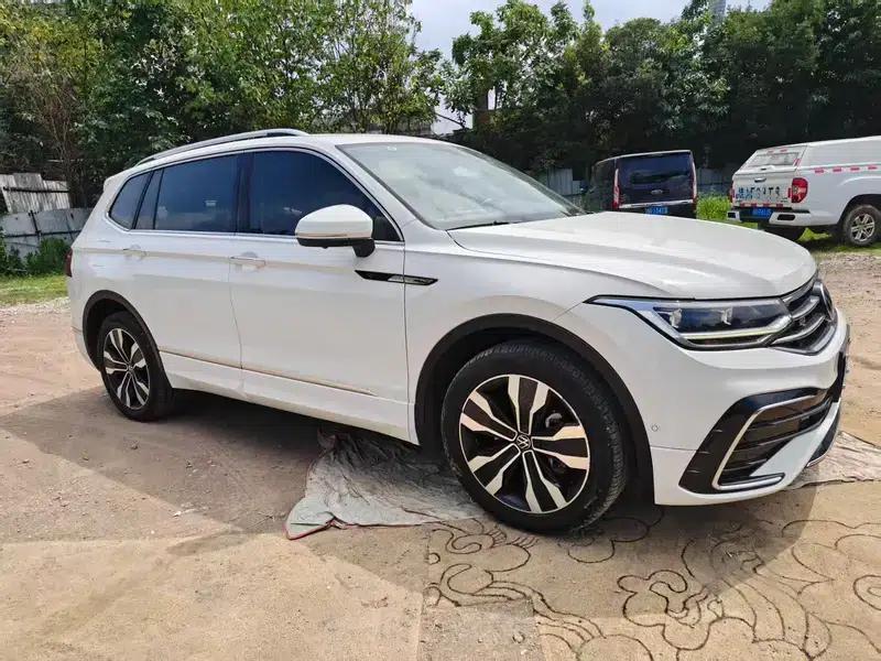 Tiguan L 2023 380TSI AWD R-Line Flagship Edition 7-Seater — миниатюра 3