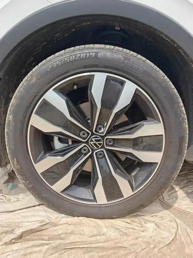 Tiguan L 2023 380TSI AWD R-Line Flagship Edition 7-Seater — миниатюра 7
