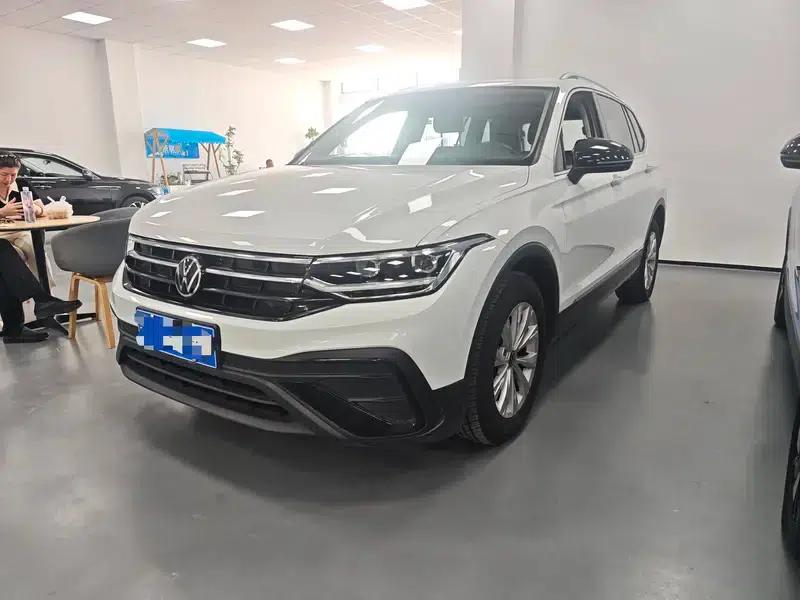 Tiguan L 2024 Outstanding Edition 300TSI 2WD Dragon Edition — миниатюра 1