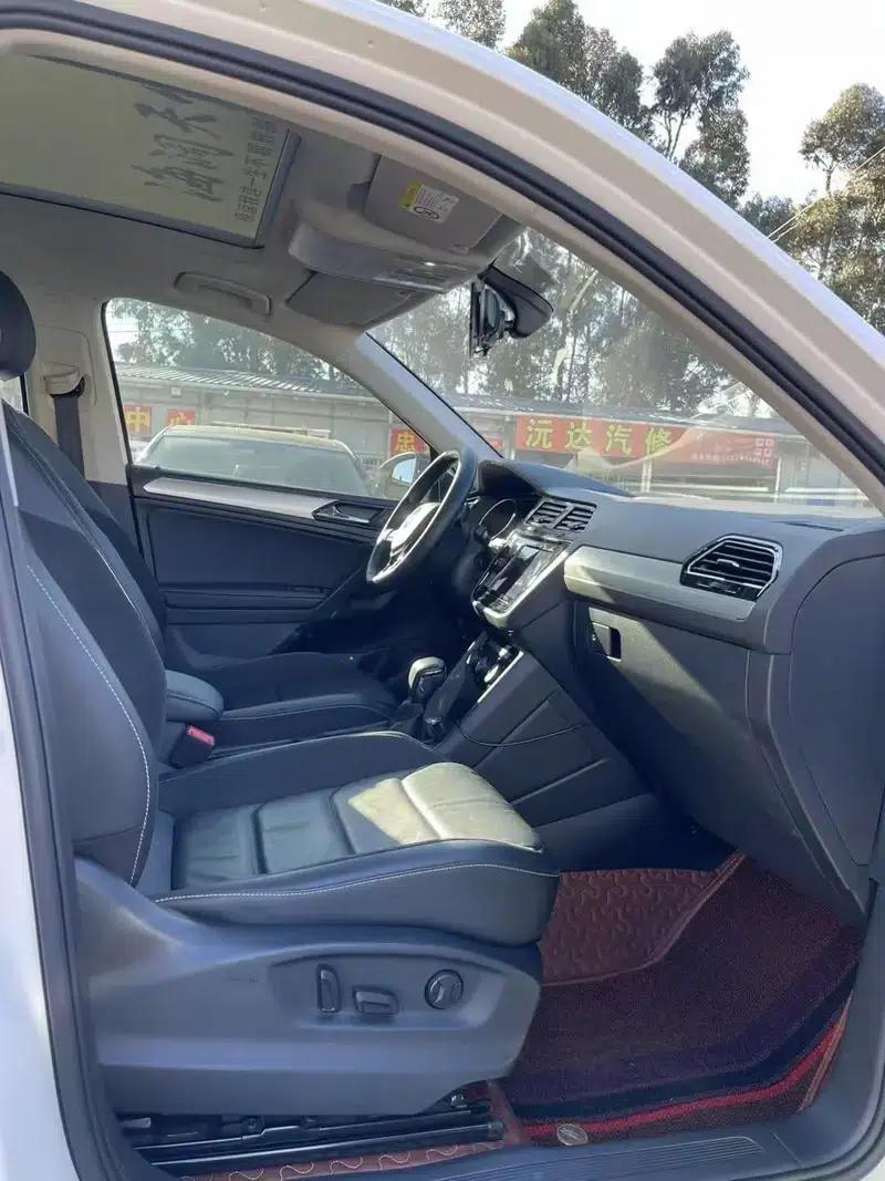 Tiguan L 2019 330TSI Automatic 2WD Panoramic Comfort Edition (National V Emission Standard) — миниатюра 9