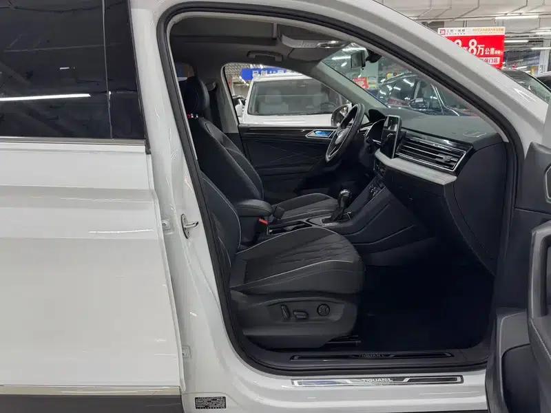 Tiguan L 2023 280TSI Trendy Limited Edition — миниатюра 12