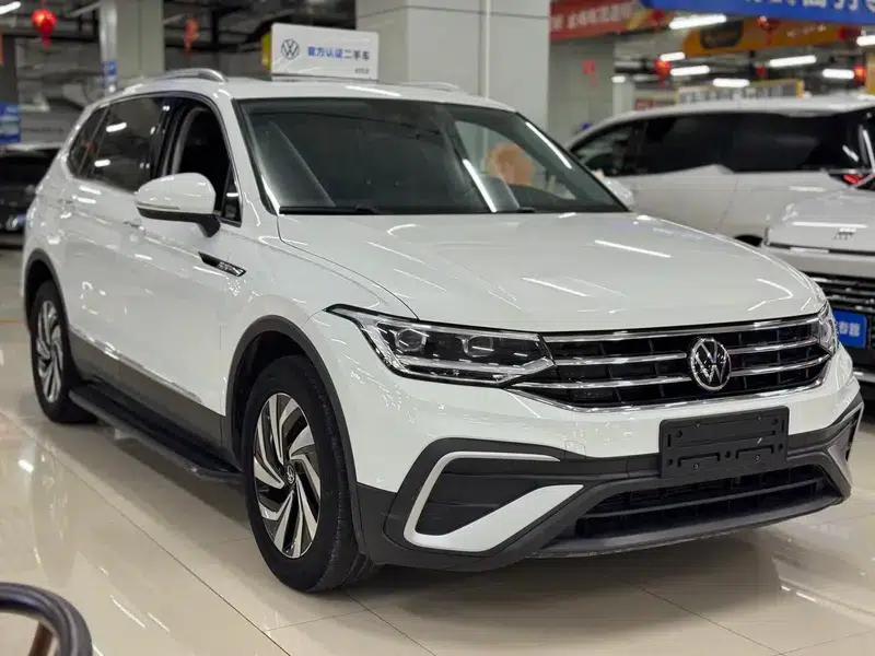 Tiguan L 2023 280TSI Trendy Limited Edition — миниатюра 3
