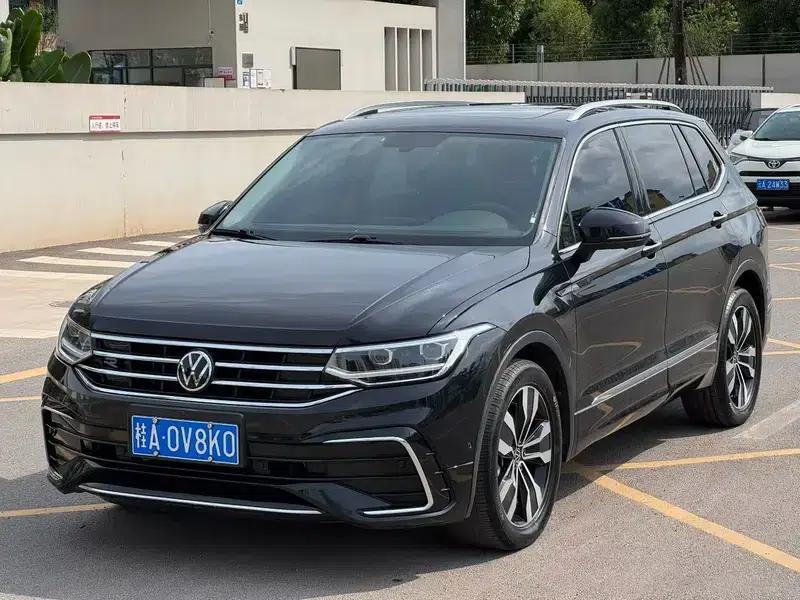 Tiguan L 2023 Facelift 330TSI 2WD R-Line Premium Edition — миниатюра 1