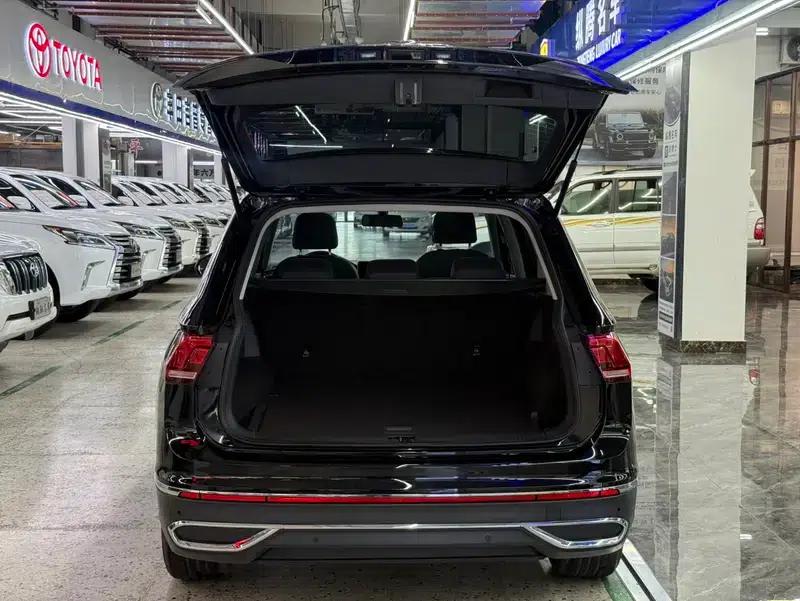 Tiguan L 2023 280TSI Trendy Limited Edition — миниатюра 19