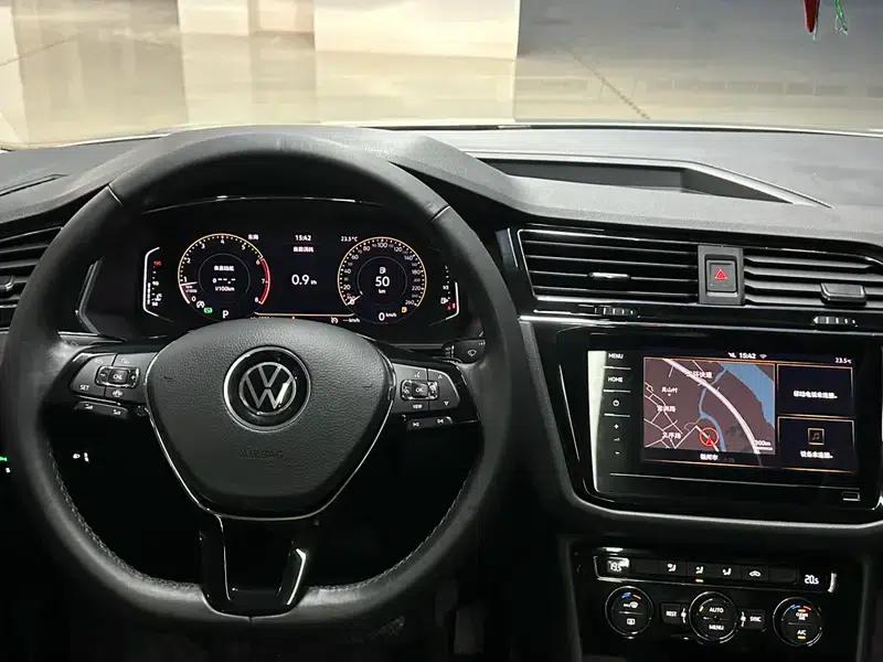 Tiguan L 2021 330TSI Automatic 2WD Smart Edition — миниатюра 10