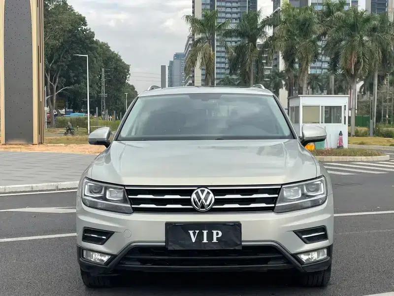 Tiguan L 2021 330TSI Automatic 2WD Comfort Edition — миниатюра 2