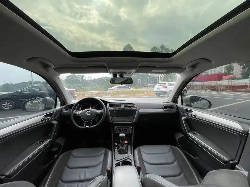 Tiguan L 2021 330TSI Automatic 2WD Comfort Edition — миниатюра 7