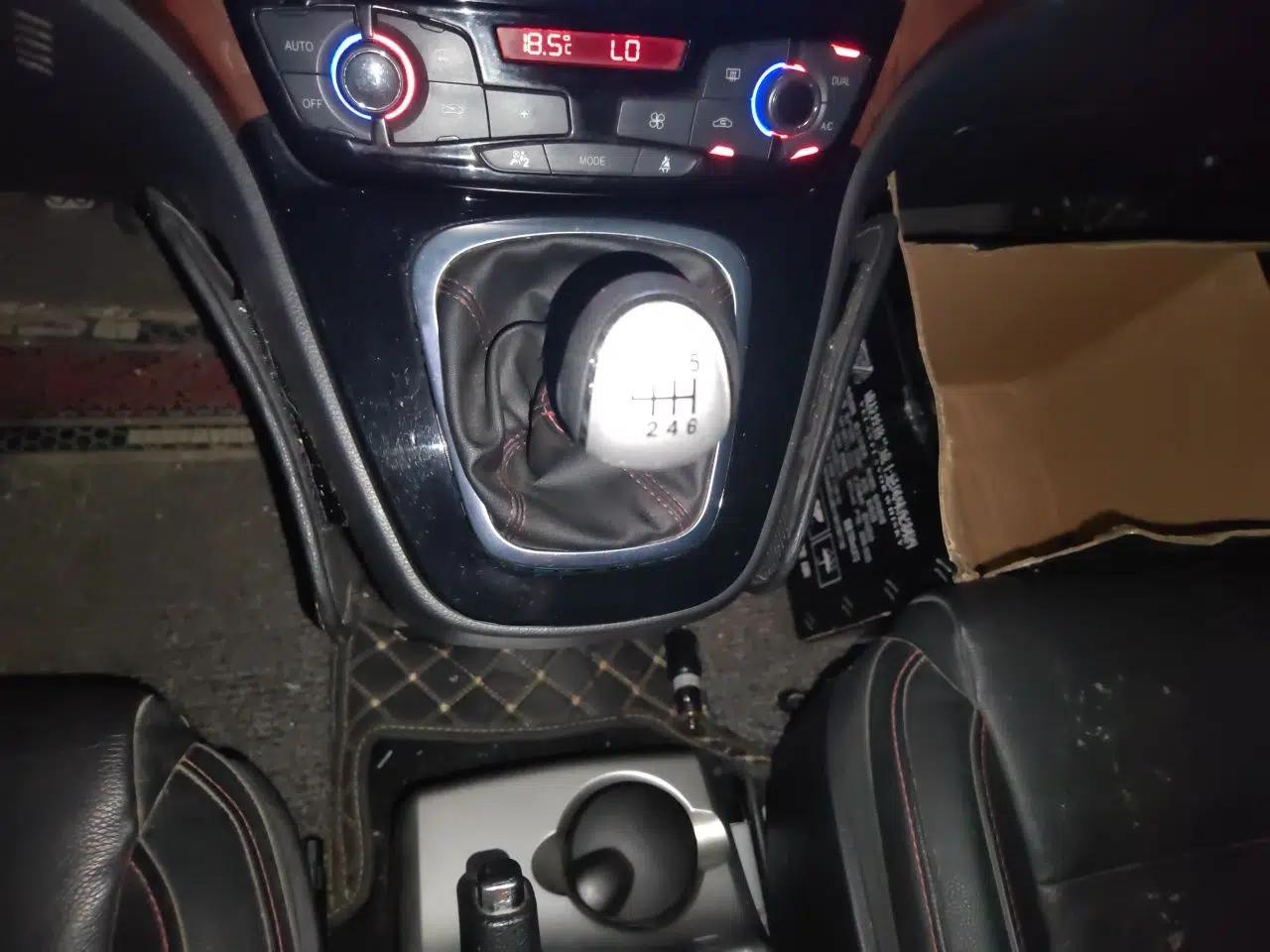 Haval H6 2014 Sport Version 1.5T Manual Two-Wheel Drive Elite Edition — миниатюра 14