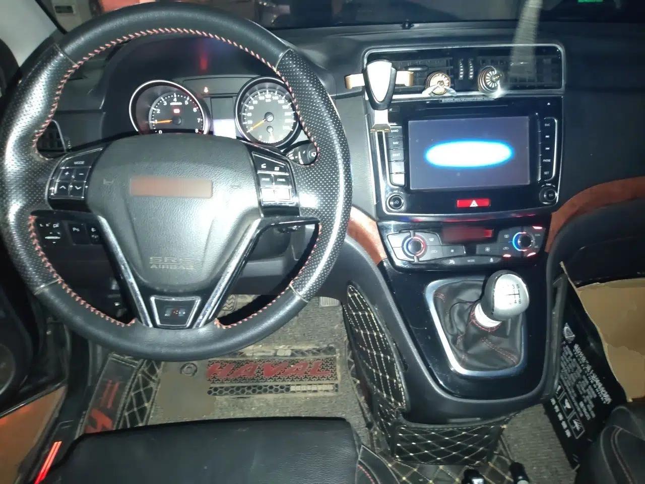 Haval H6 2014 Sport Version 1.5T Manual Two-Wheel Drive Elite Edition — миниатюра 9