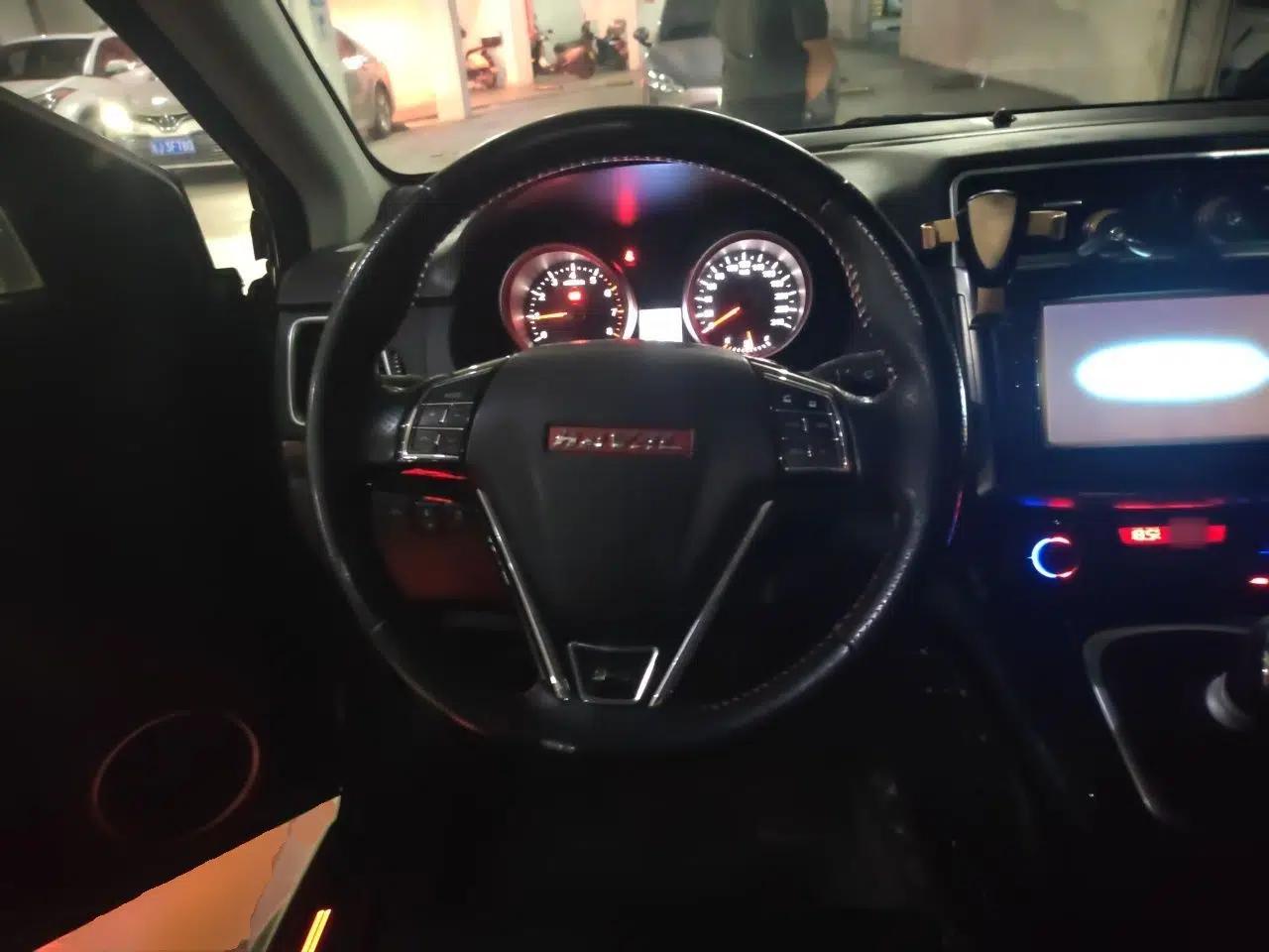 Haval H6 2014 Sport Version 1.5T Manual Two-Wheel Drive Elite Edition — миниатюра 10