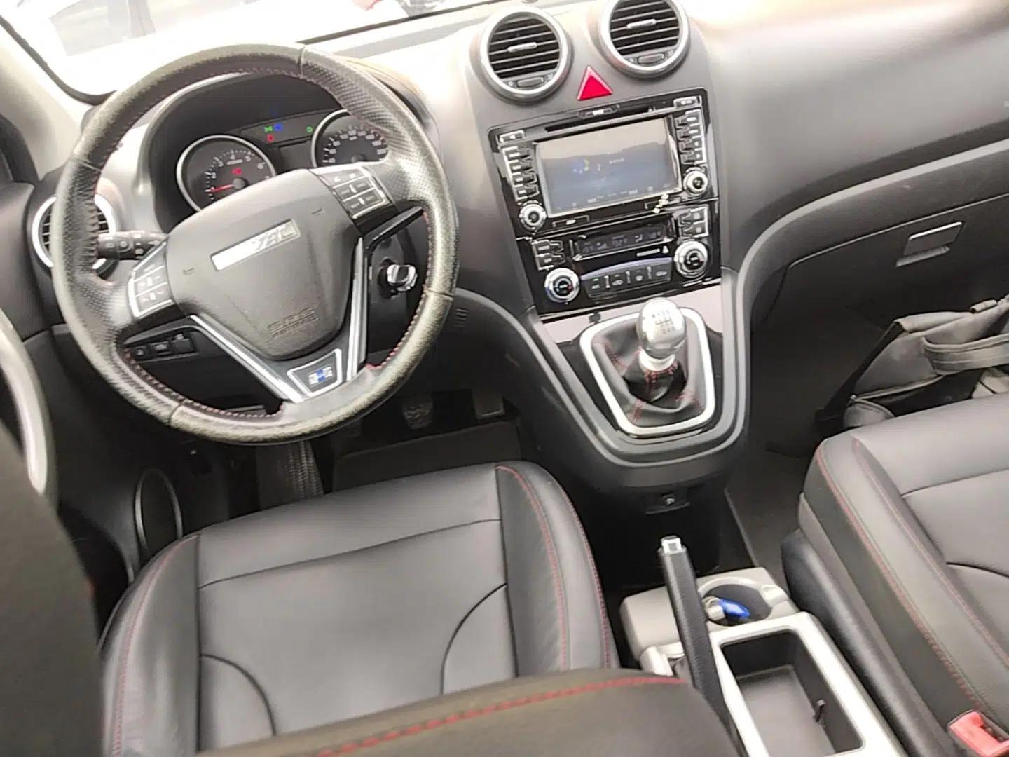 Haval H6 2016 Upgraded Model 1.5T Manual Two-Wheel Drive Elite Version — миниатюра 12