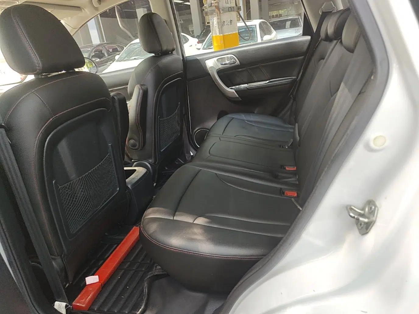 Haval H6 2015 Upgraded Model 1.5T Manual Two-Wheel Drive Elite Version — миниатюра 20