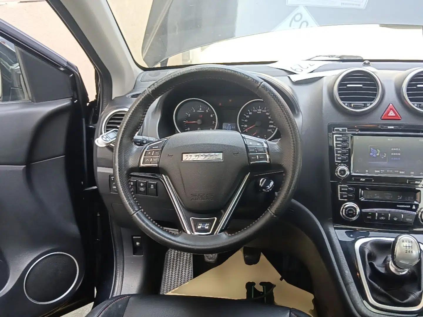 Haval H6 2015 Upgraded Model 1.5T Manual Two-Wheel Drive Elite Version — миниатюра 18