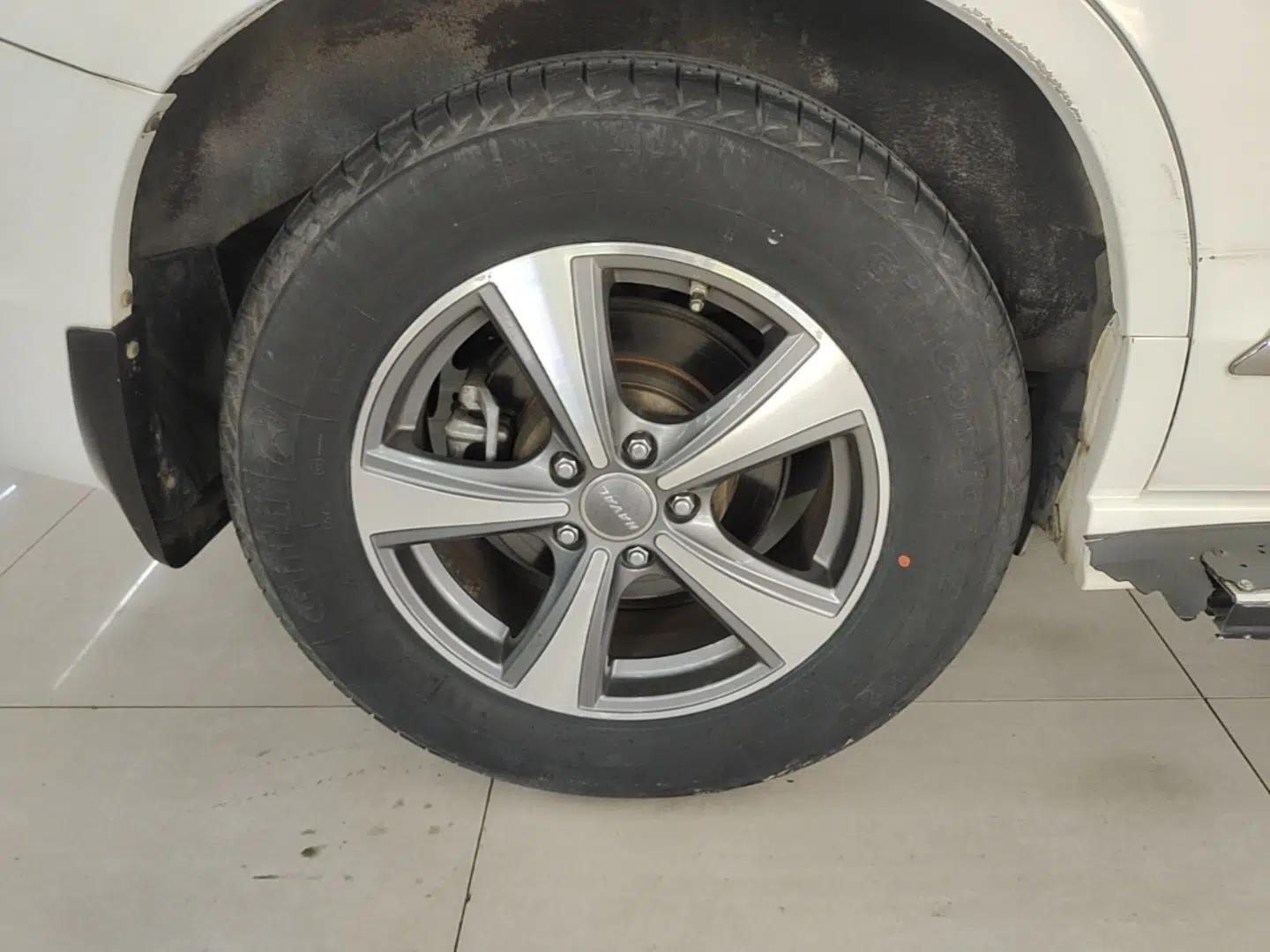 Haval H6 2013 Upgraded Model 1.5T Manual Two-Wheel Drive Elite Version — миниатюра 11