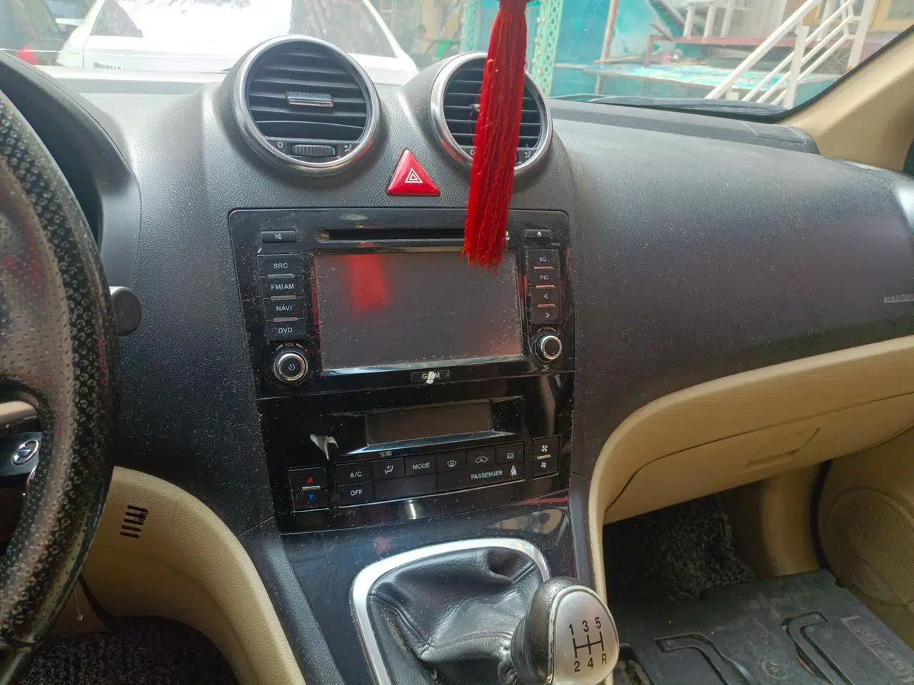 Haval H6 2011 2.0L Manual Two-Wheel Drive Elite Version — миниатюра 13